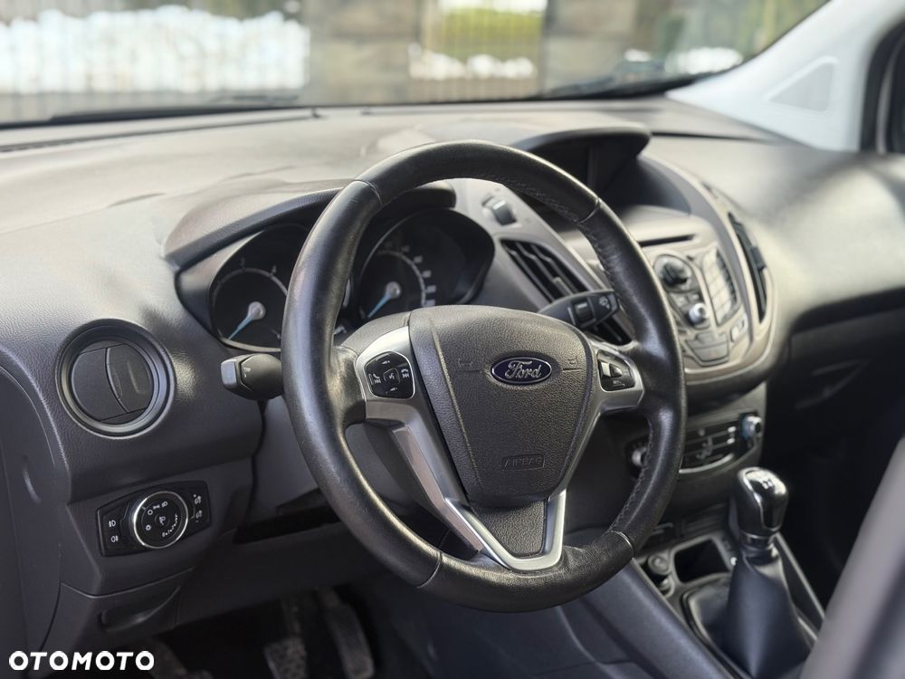 Ford Tourneo Courier 1.5 TDCi Titanium - 23