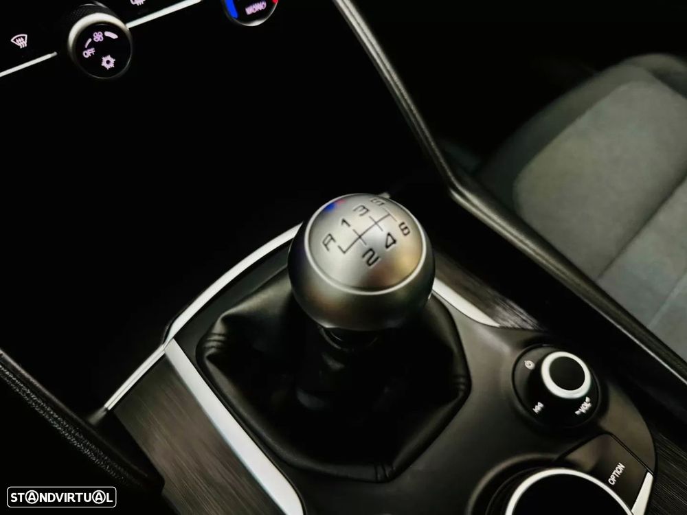 Alfa Romeo Giulia 2.2 D Super - 45