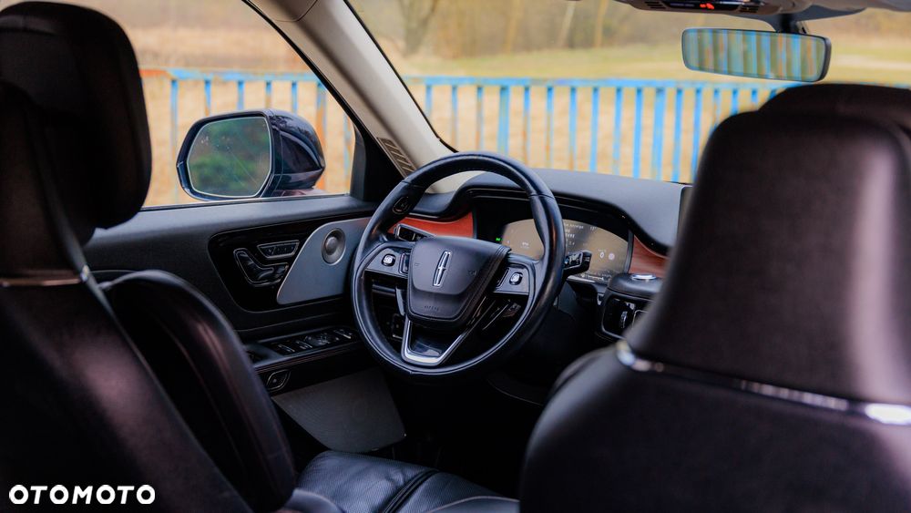Lincoln Aviator - 13
