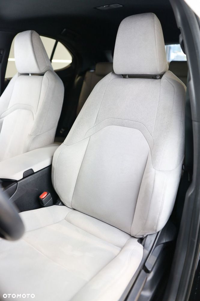 Lexus UX - 8