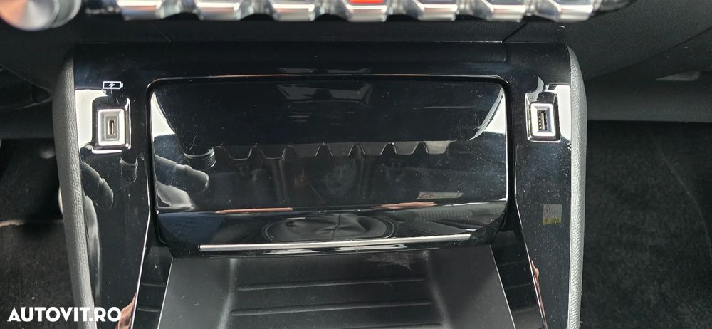 Peugeot 2008 PureTech 130 Stop&Start GT-Line Edition - 13