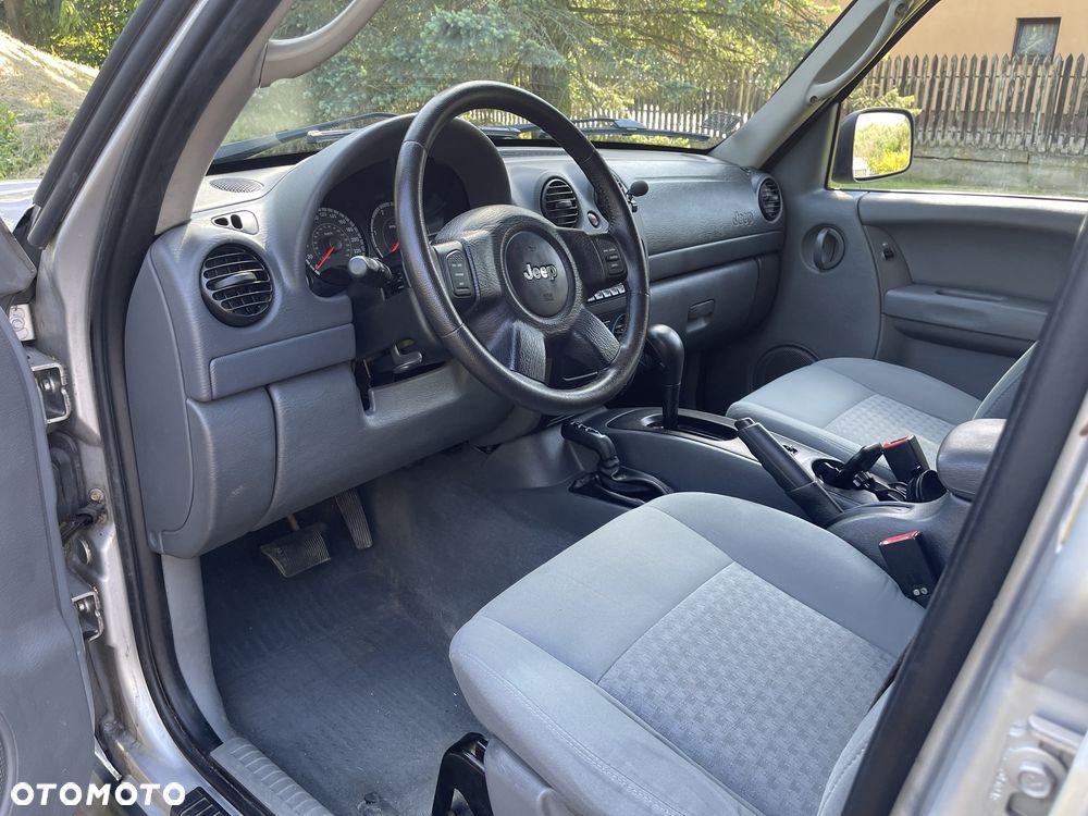 Jeep Cherokee - 3