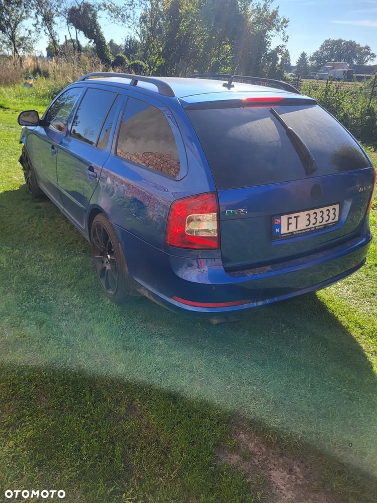 Skoda Octavia Combi 2.0 TDI DSG RS - 5