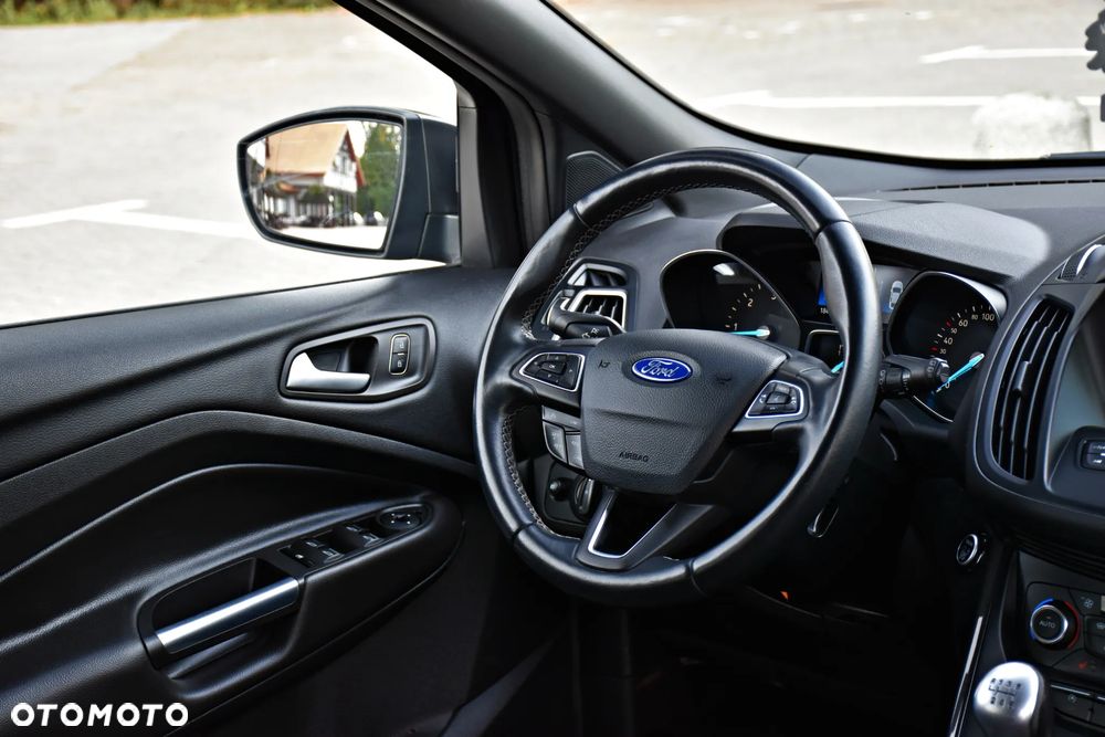 Ford Kuga 2.0 TDCi 4x2 ST-Line - 35