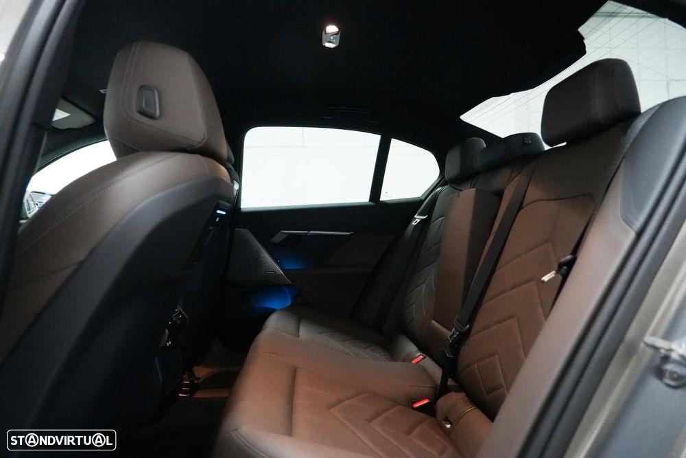 BMW i5 eDrive40 Pack Desportivo M - 8
