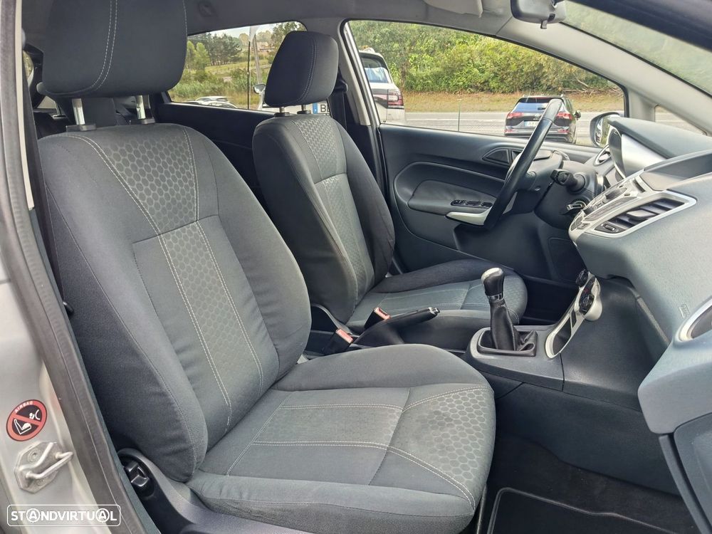 Ford Fiesta 1.4 TDCI Titanium - 10