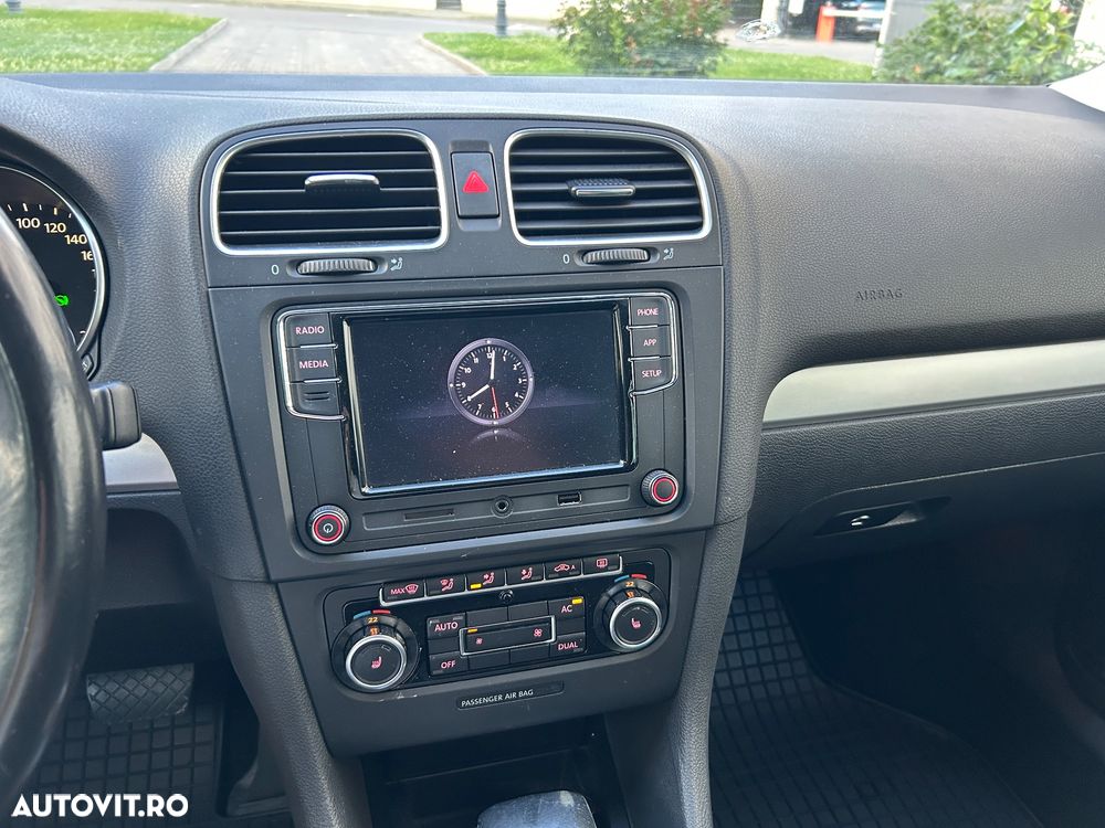 Volkswagen Golf - 22