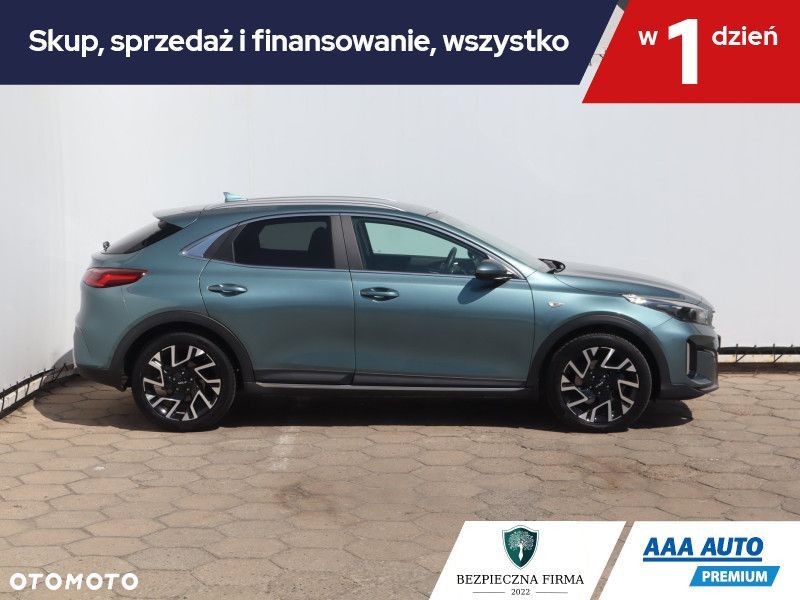 Kia XCeed - 8