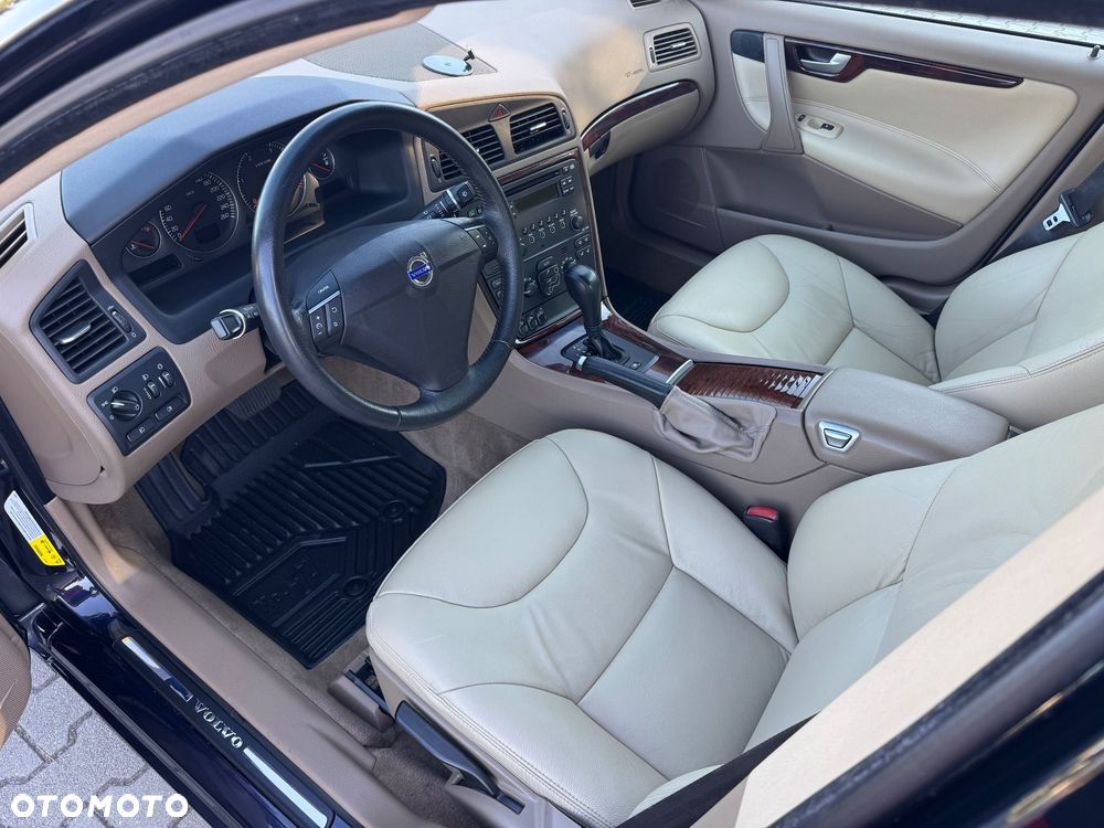 Volvo S60 2.4D Momentum - 33