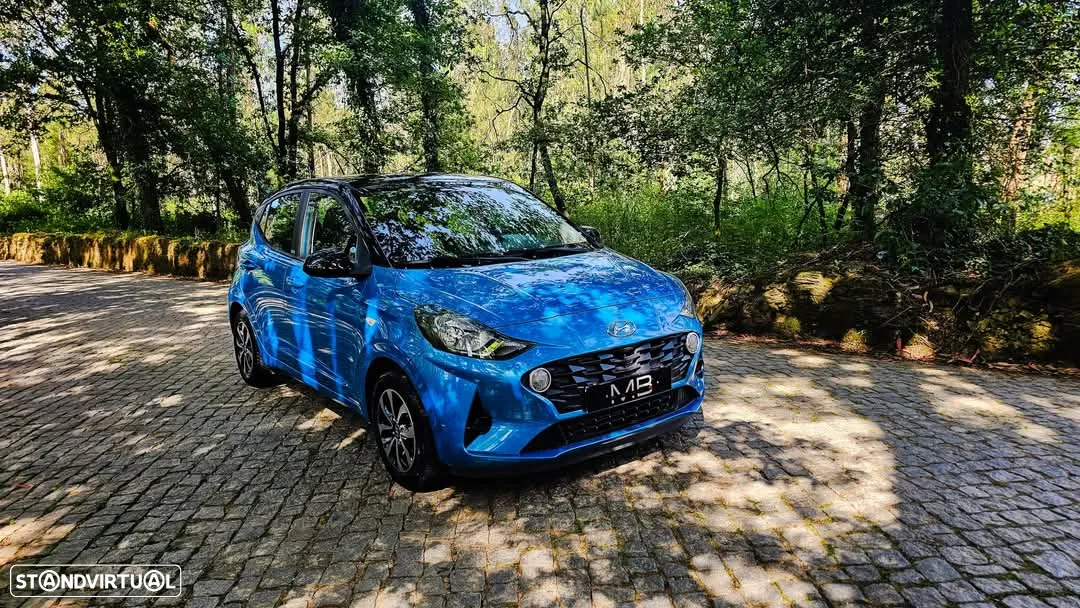 Hyundai i10 1.0 Fifa World Cup Edition - 16