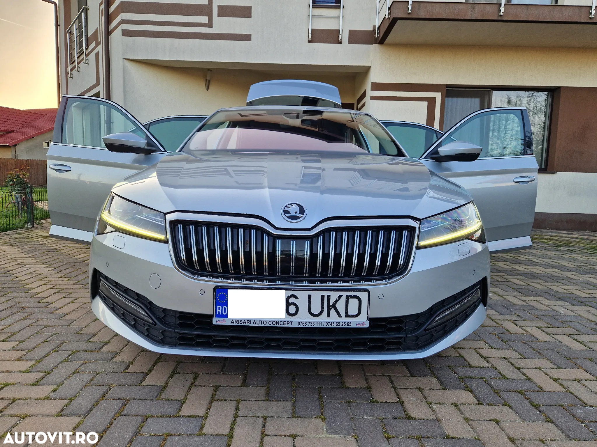Skoda Superb 2.0 TDI DSG Ambition - 22