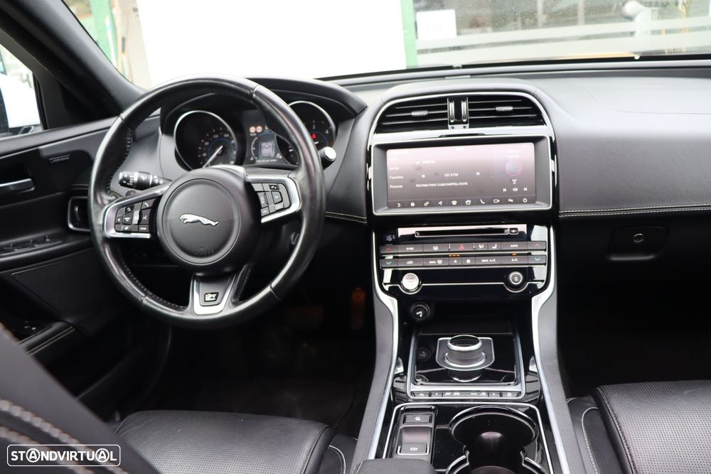 Jaguar XE 2.0 D R-Sport Aut. - 12
