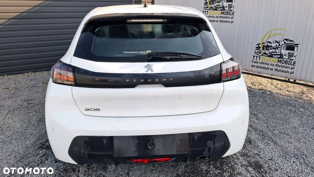 Peugeot 208 - 12
