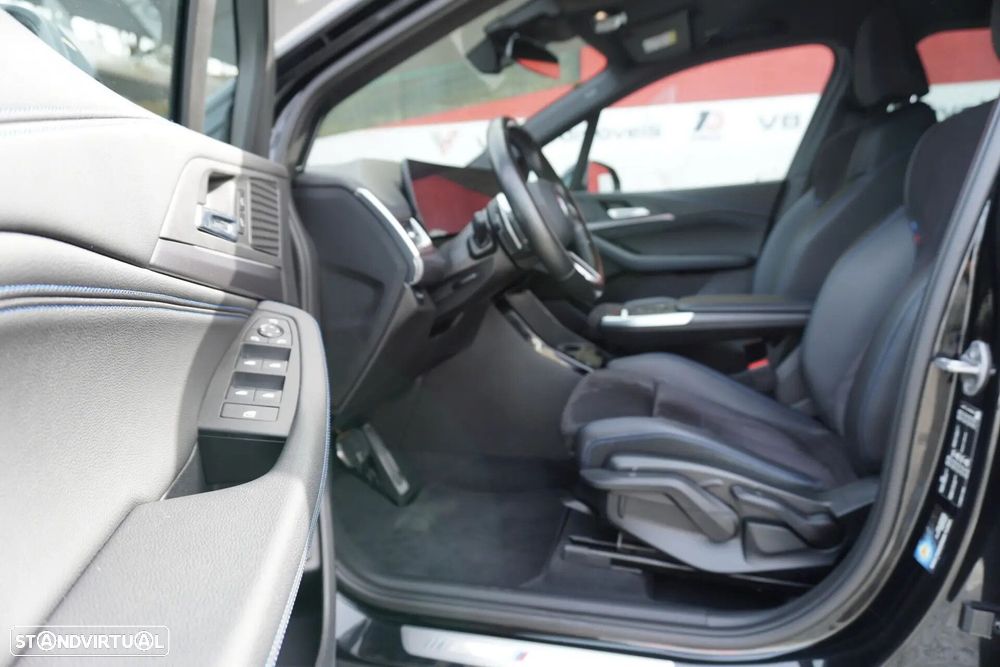 BMW 218 Active Tourer i Pack Desportivo M Auto - 8