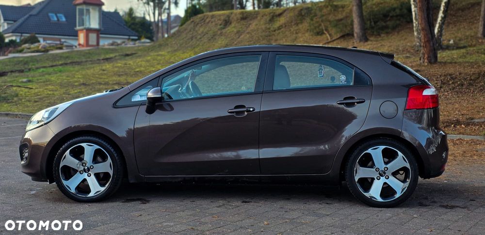 Kia Rio 1.4 L - 4