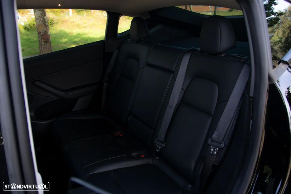 Tesla Model Y RWD - 24