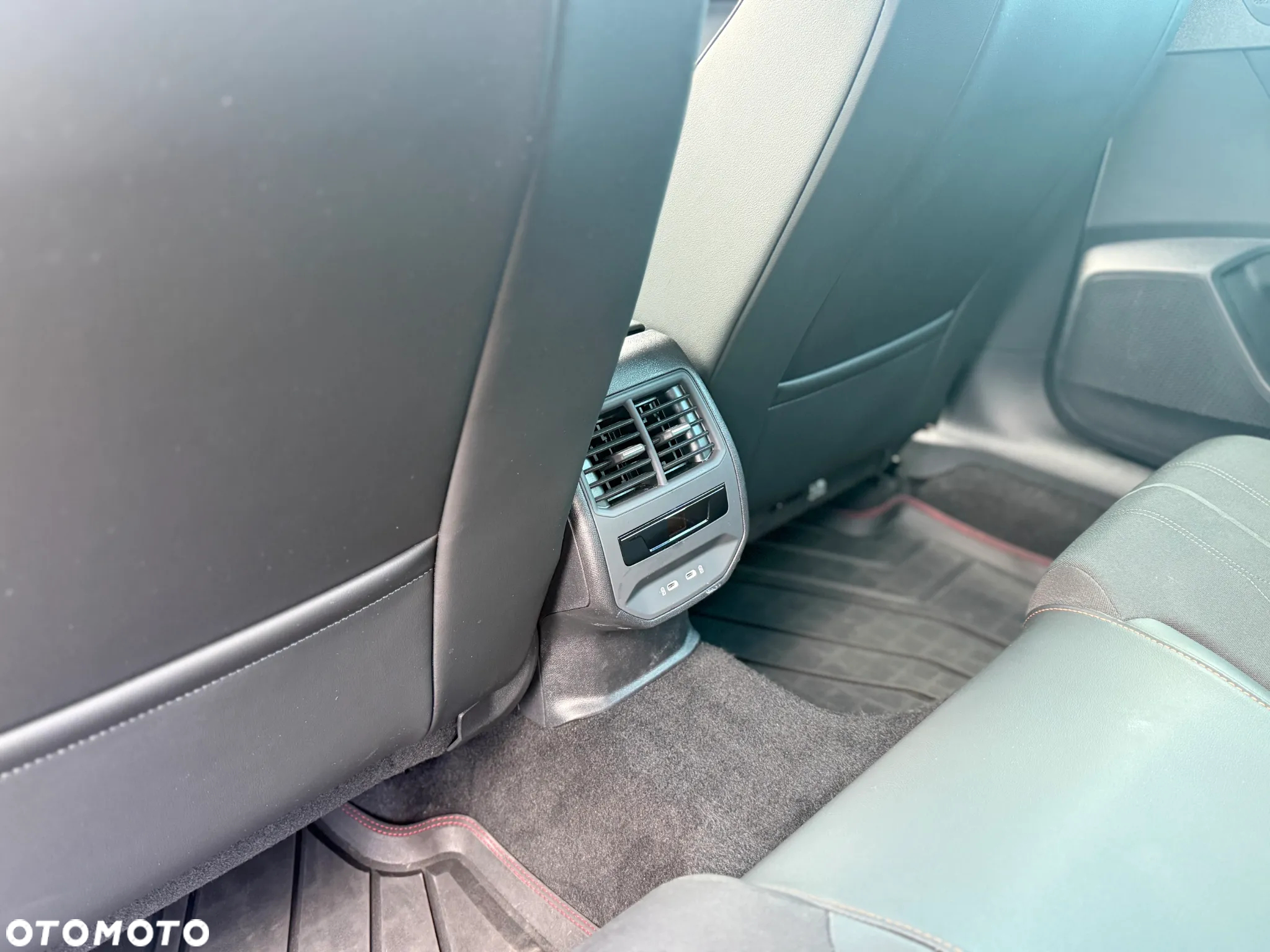 Cupra Leon 1.5 e-Hybrid PHEV DSG - 17