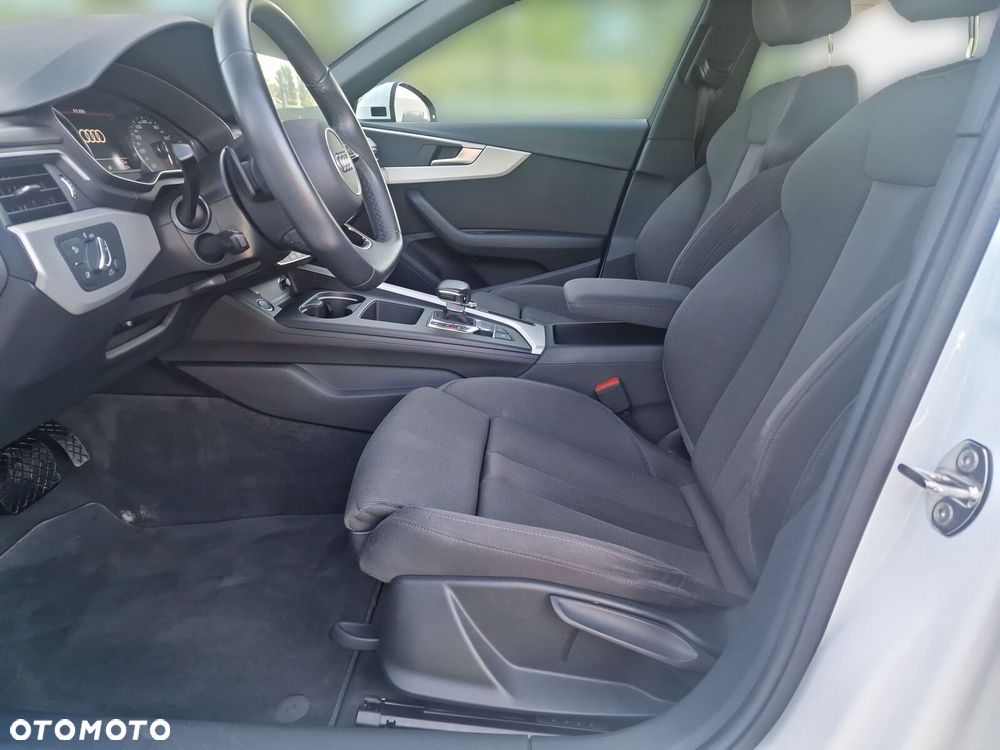 Audi A4 Limousine 35 TFSI mHEV Advanced S tronic - 13