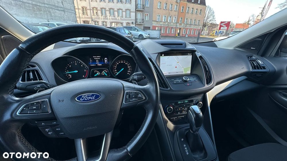 Ford Kuga - 24