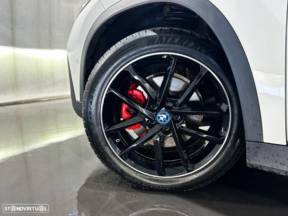 BMW iX1 xDrive30 - 55