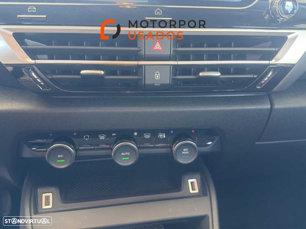 Citroën C4 1.2 PureTech Shine EAT8 - 15