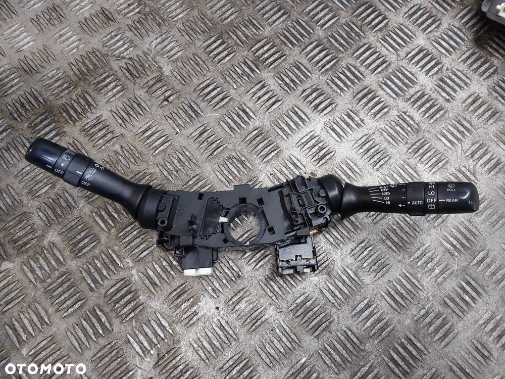 MANETKA PRZEŁĄCZNIK ZESPOLONY TOYOTA AURIS I - 1