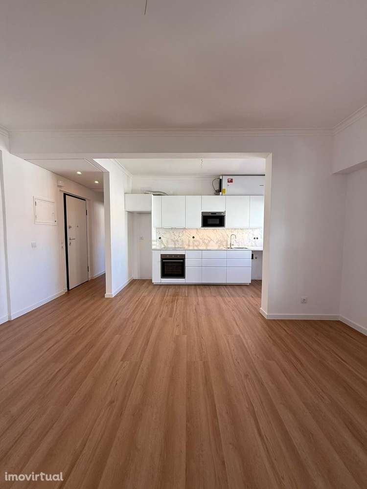 Apartamento T2 Remodelado na Amadora – Mina de Água – Pronto a Habitar - Grande imagem: 4/24