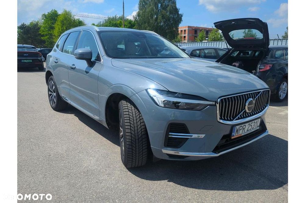 Volvo XC 60 B4 D AWD Plus Bright - 4