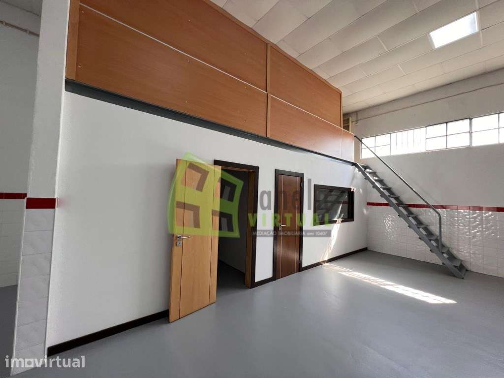 Armazém para Arrendamento - 200m² | Quinta do Anjo - Grande imagem: 4/6