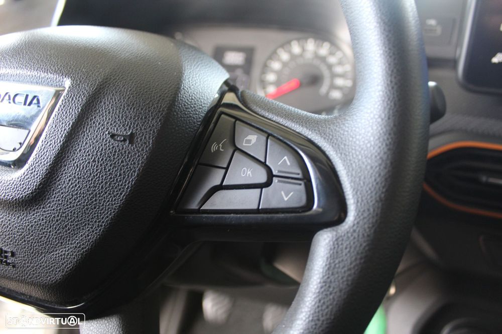 Dacia Sandero - 8