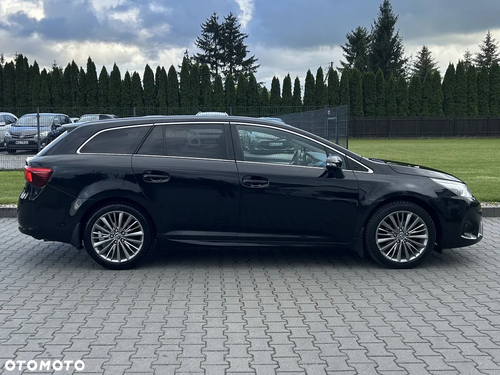 Toyota Avensis - 11