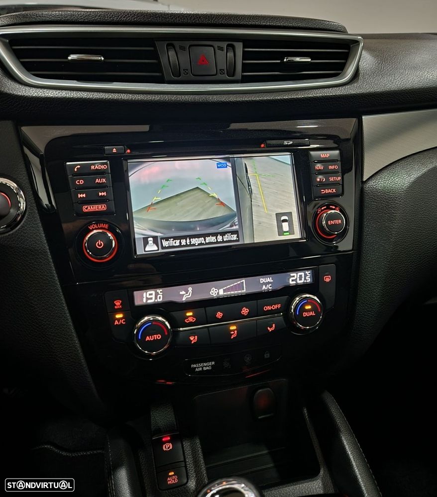 Nissan Qashqai 1.5 dCi N-Connecta - 18