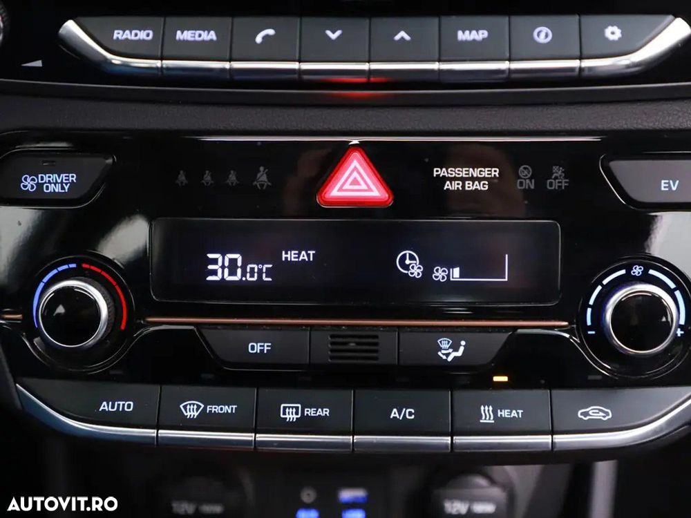 Hyundai IONIQ - 18