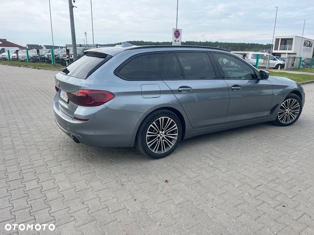 BMW Seria 5 520d xDrive Sport Line - 7