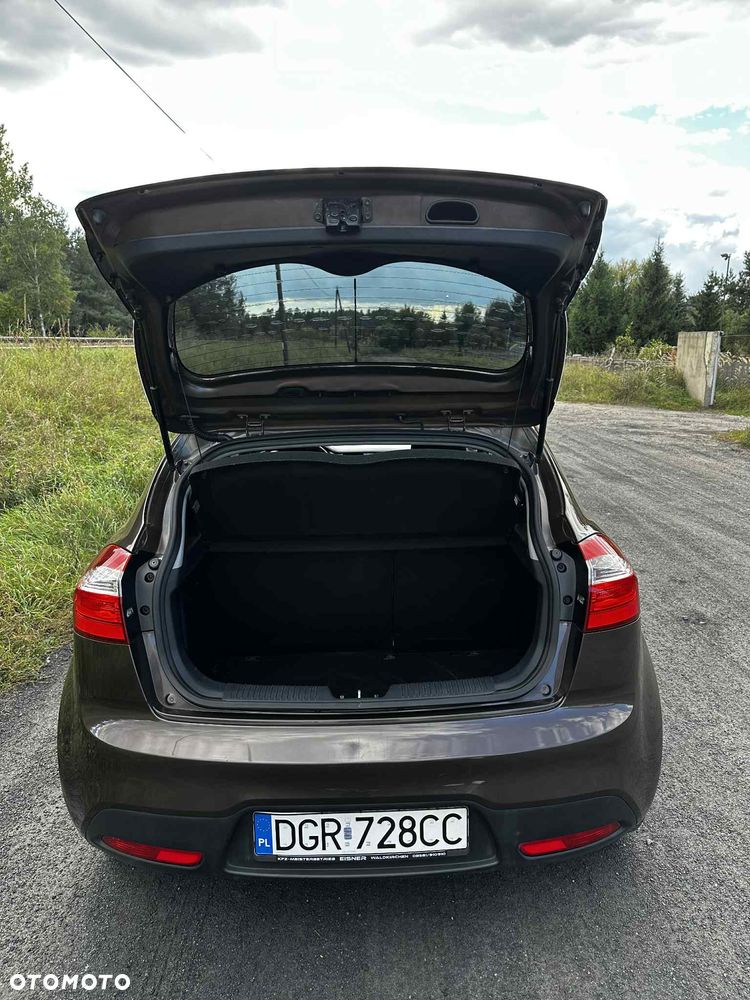 Kia Rio - 19