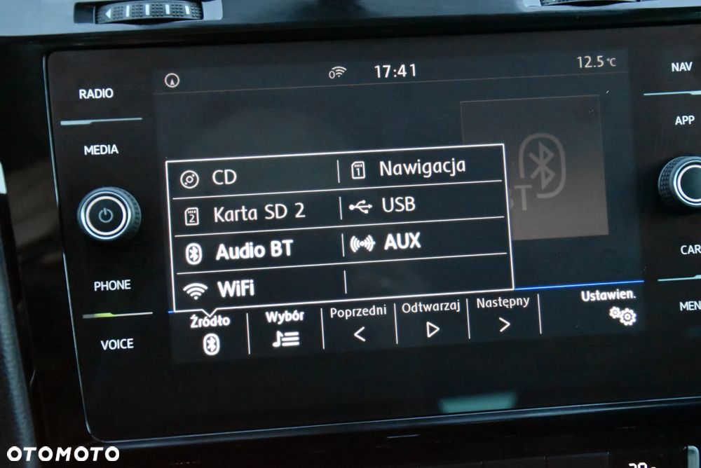 Volkswagen Golf - 32