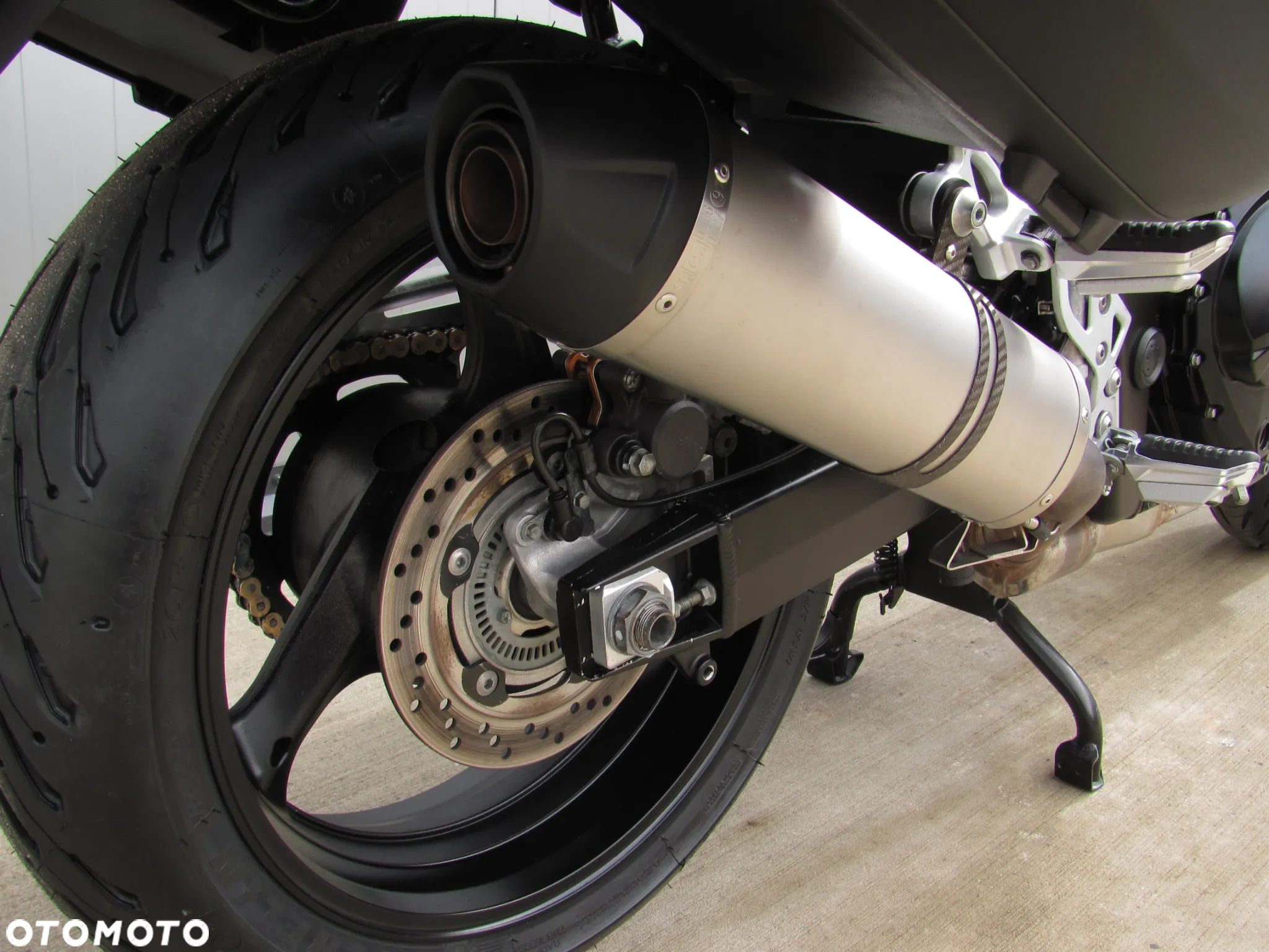 Suzuki GSX - 6