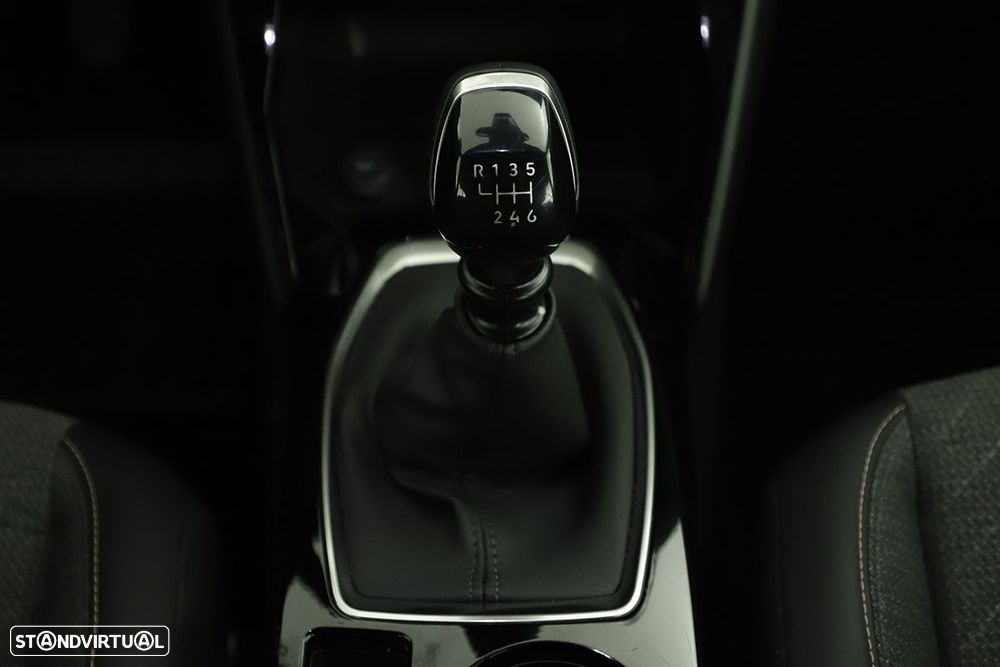 Peugeot 2008 1.2 PureTech Allure - 15