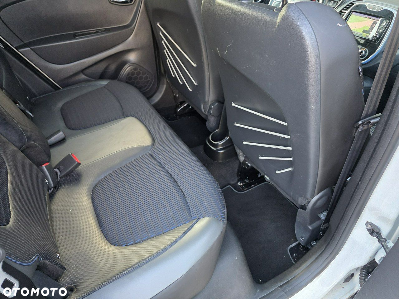 Renault Captur - 21