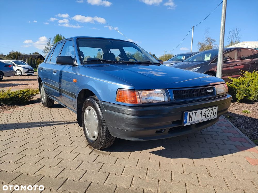 Mazda 323 - 8