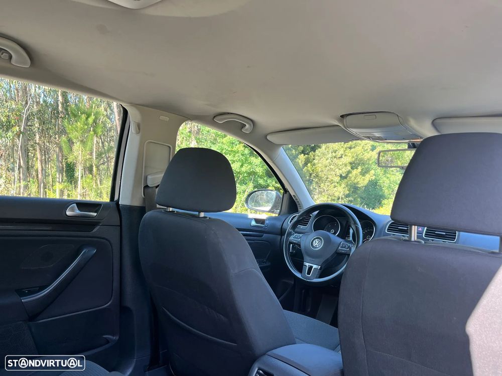 VW Golf Variant 1.6 TDi Confortline DSG - 15