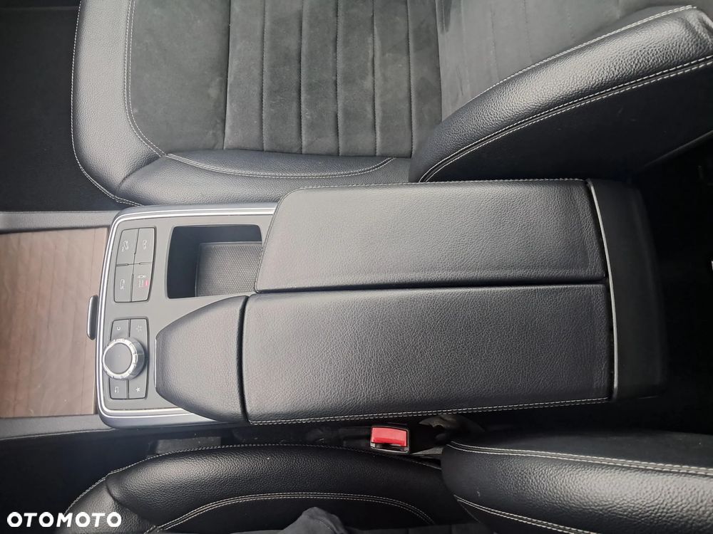 Mercedes-Benz ML - 25