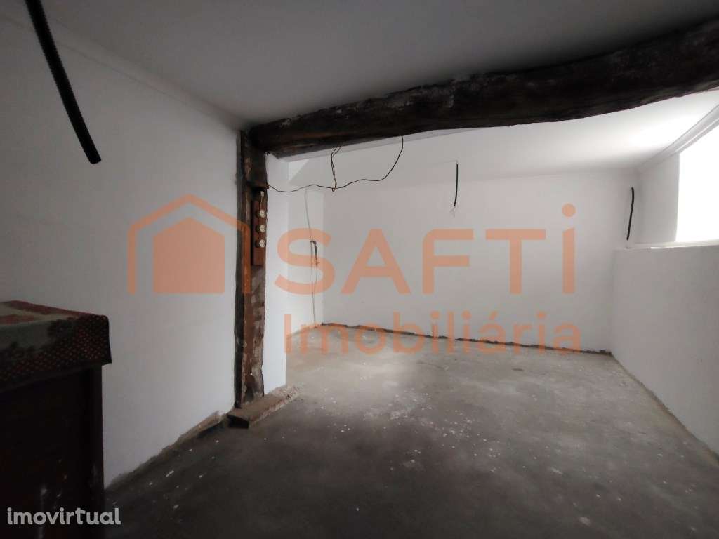 CASINHA DE CAMPO T3, COM TERRENO, FURO DE ÁGUA E ANEXOS - Grande imagem: 5/49