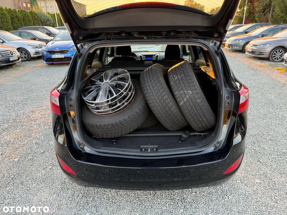 Hyundai i30 1.4 Fifa World Cup Edition - 35