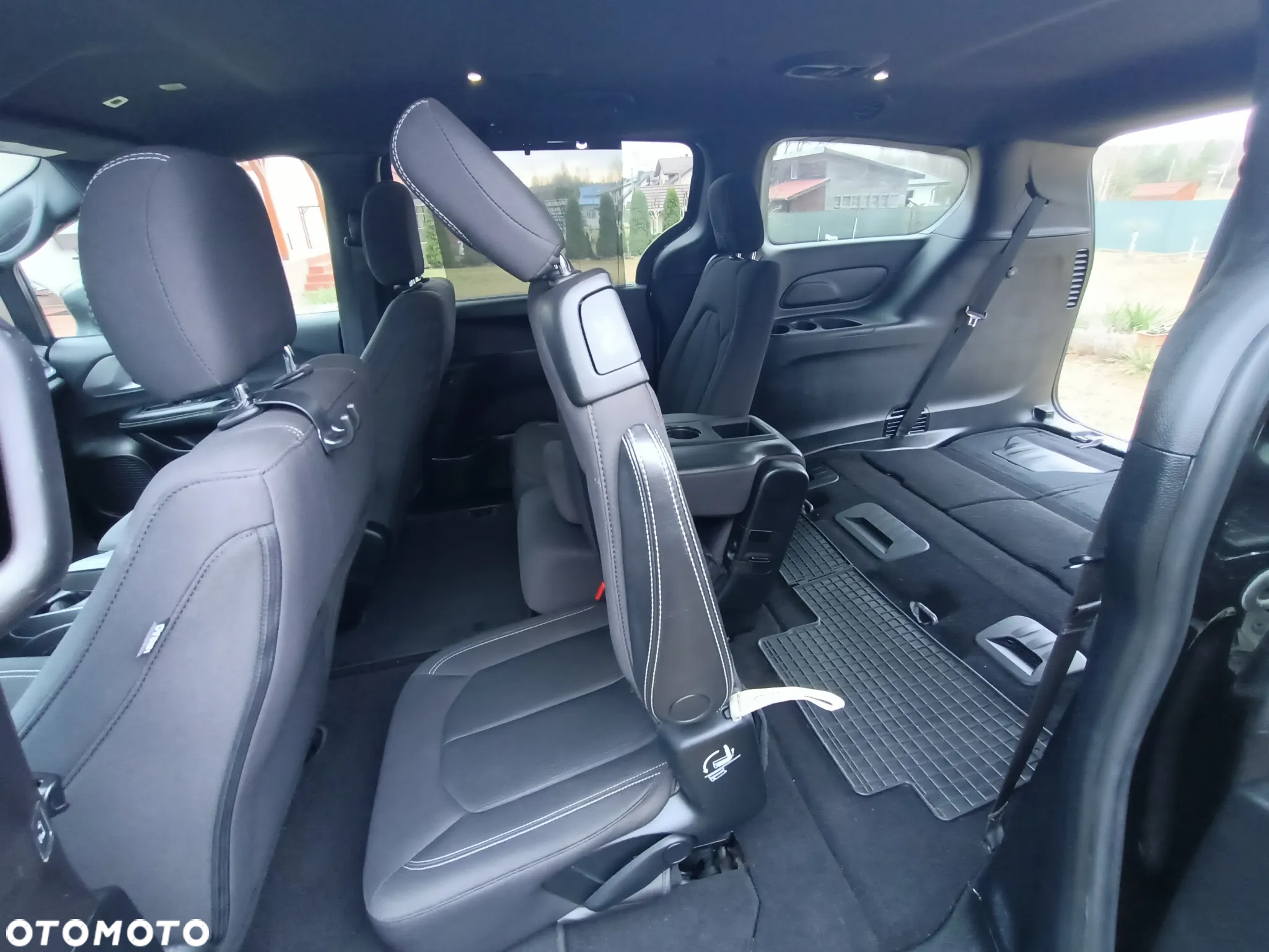 Chrysler Pacifica - 19