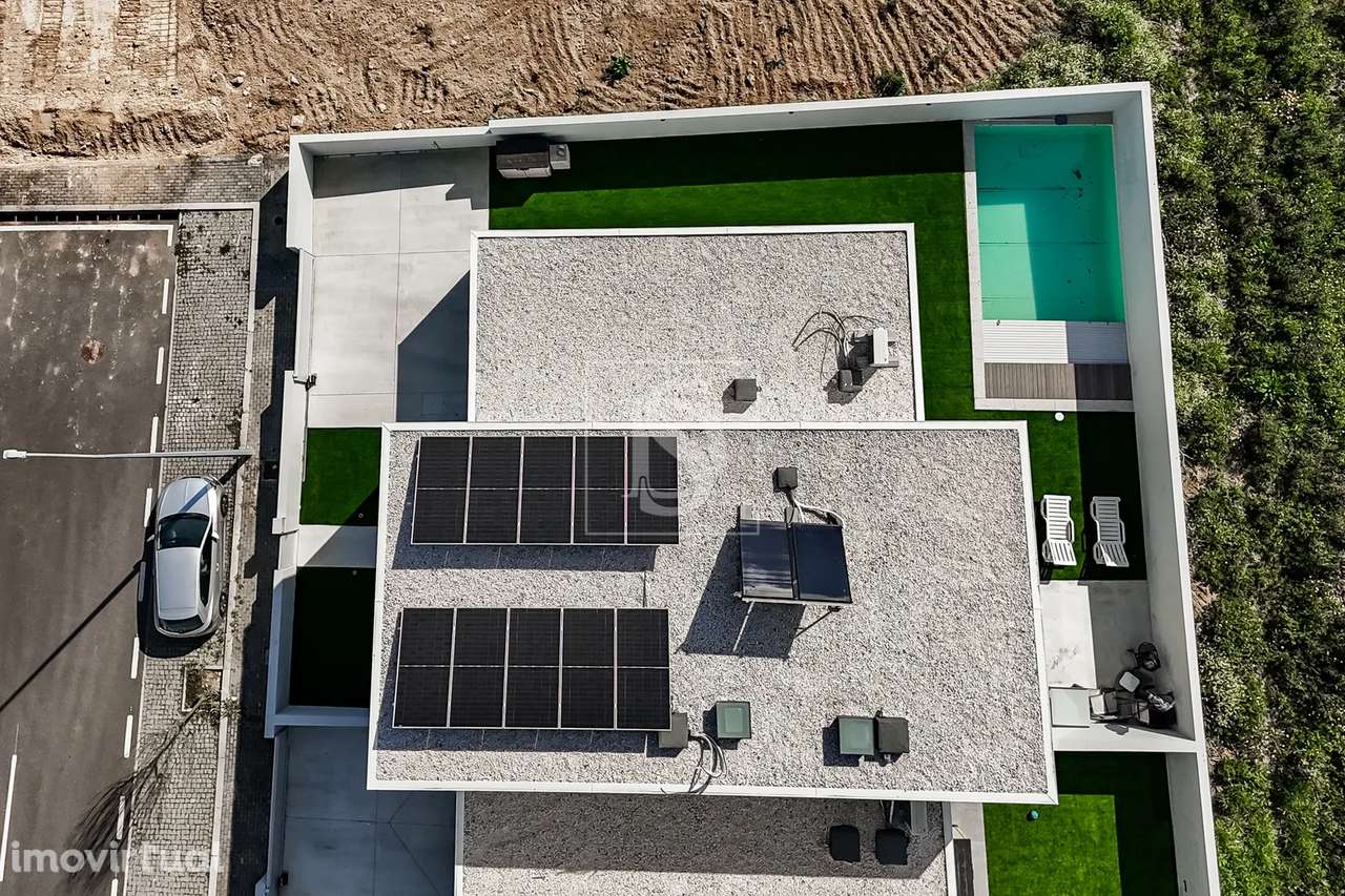 Moradia T4, C\Nova, com Piscina, a 2 minutos do Centro de Barcelos - Grande imagem: 3/37