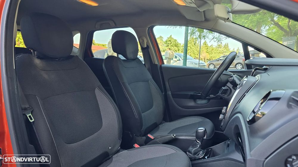 Renault Captur 1.5 dCi Initiale Paris EDC - 29
