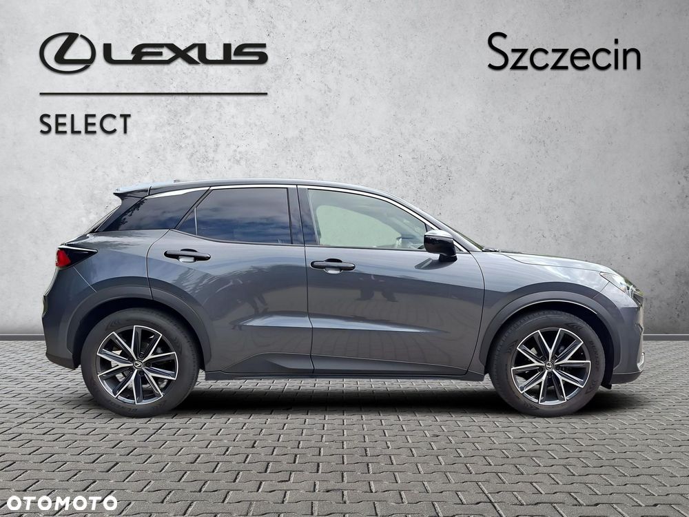 Lexus LBX 1.5 Hybrid Emotion - 6