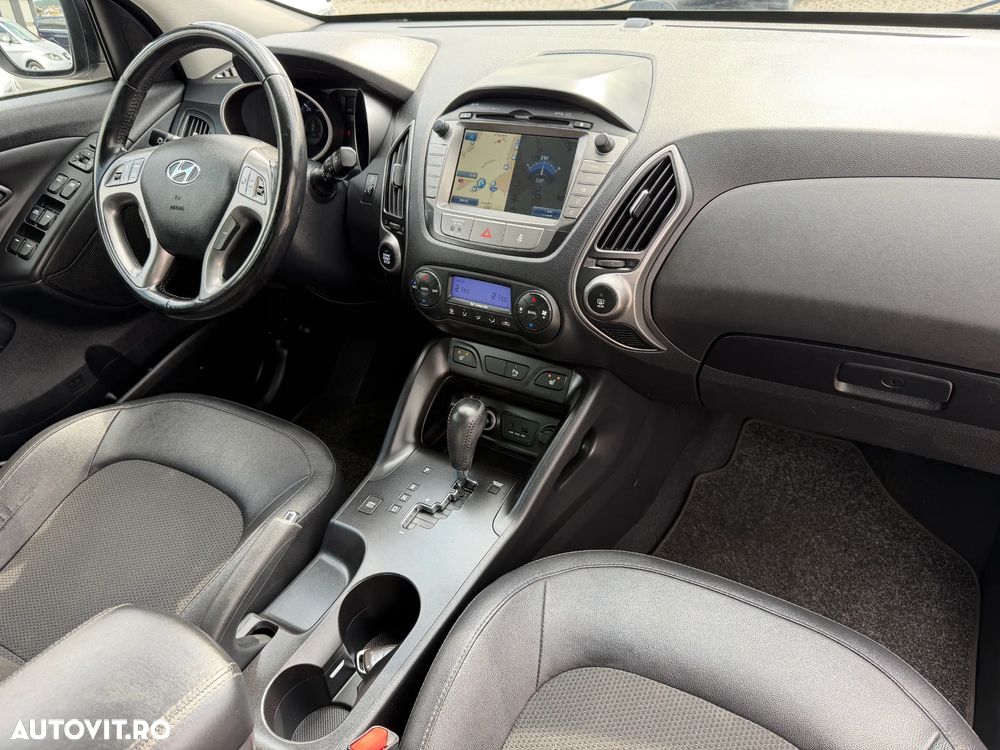 Hyundai ix35 2.0 CRDI 4WD Automatik Fifa World Cup Gold Edition - 6