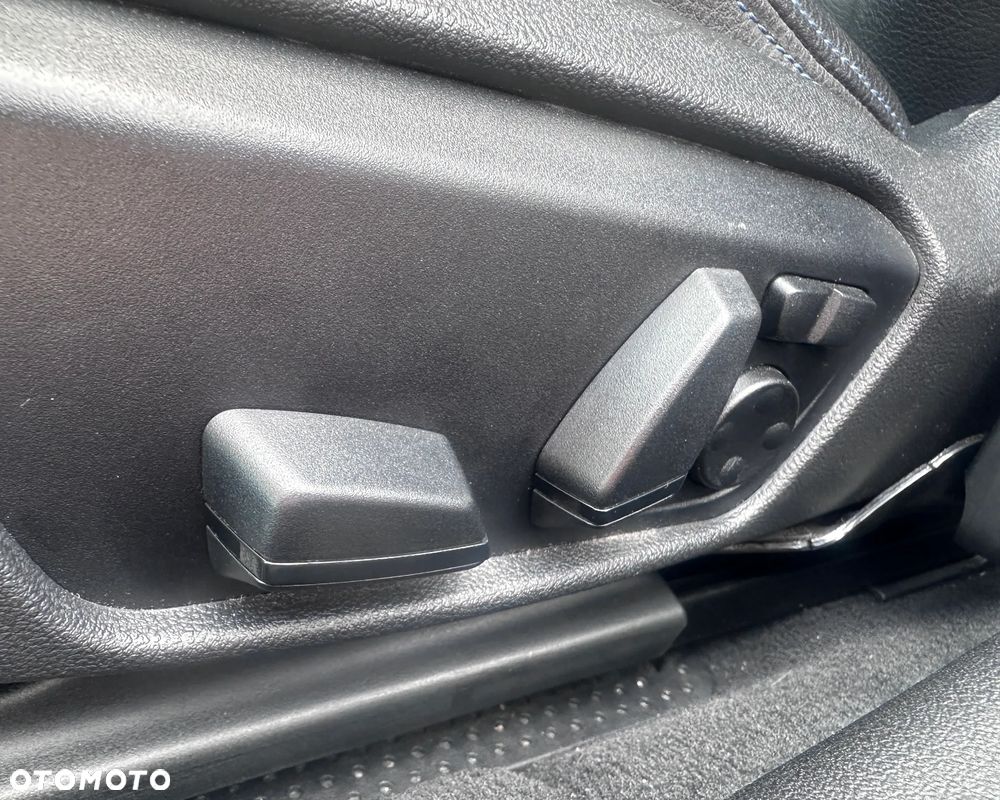 BMW Seria 2 218i M Sport - 10